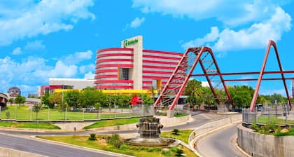 Holiday Inn Monterrey - Parque Fundidora by IHG