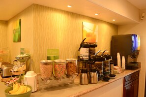 Petit déjeuner buffet compris tous les jours