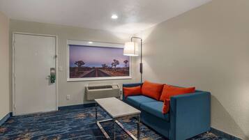 Standard Room, Non Smoking | Down duvets, blackout curtains, iron/ironing board, free WiFi