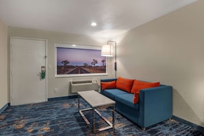 Standard Room, Non Smoking | Down comforters, blackout drapes, iron/ironing board, free WiFi - Quality Inn Blythe I-10 (Blythe)