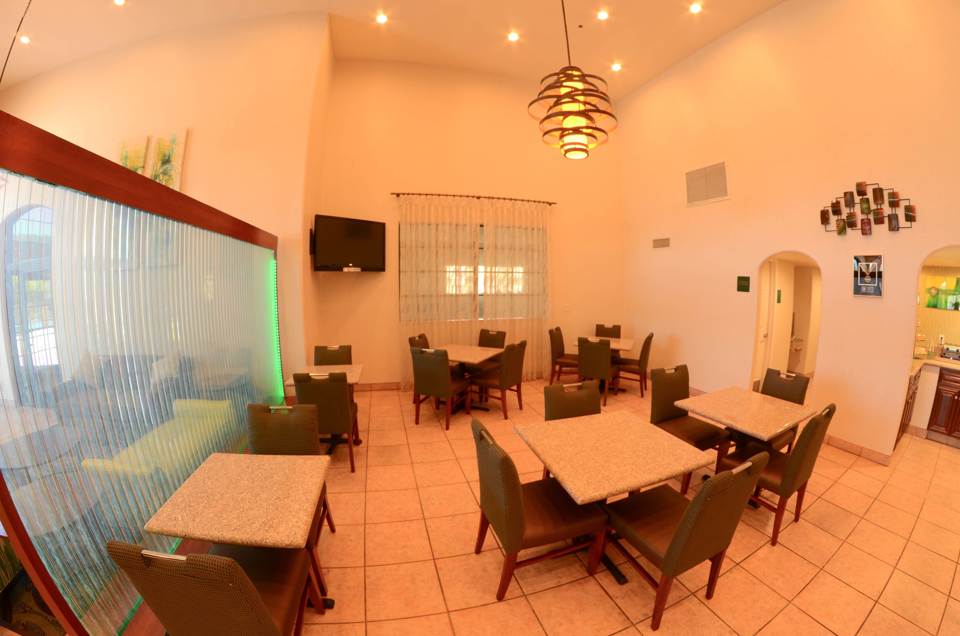 Desayuno bufé gratuito y diario