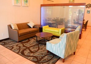 Lobby sitting area - Quality Inn Blythe I-10 (Blythe)