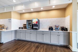 Free daily buffet breakfast