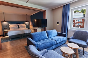 Junior Suite | Down duvets, minibar, in-room safe, soundproofing