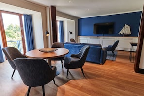 Suite | Down duvets, minibar, in-room safe, soundproofing