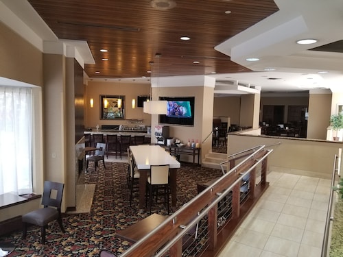 Holiday Inn Cleveland Airport West by IHG