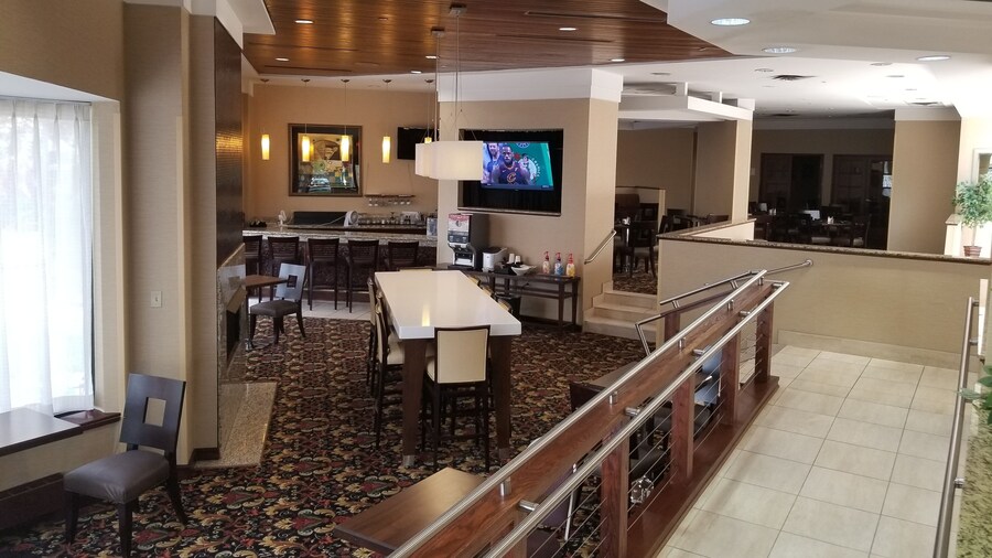 Holiday Inn Cleveland Airport West by IHG