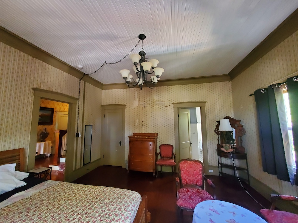 Manoa Valley Inn by null