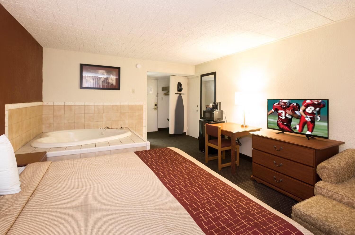 デラックス ルーム キングベッド 1 台 禁煙 | デスク、アイロン / アイロン台、ベビーベッド (無料)、可動式ベッド (無料)