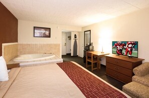 Bureau, fer et planche à repasser, lits bébé (gratuits)