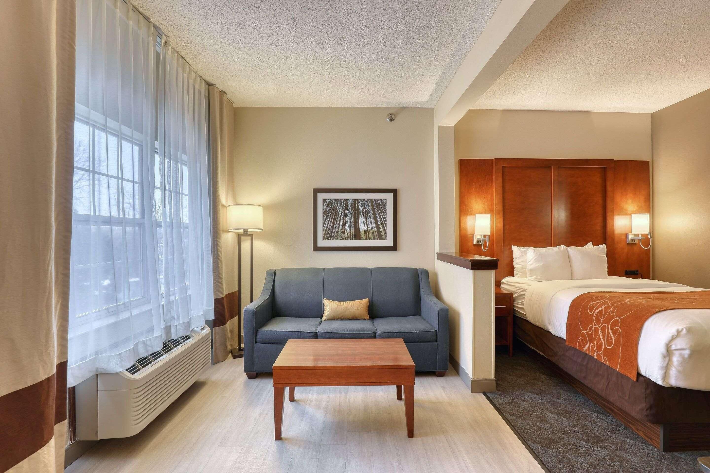 Premium bedding, pillowtop beds, in-room safe, desk