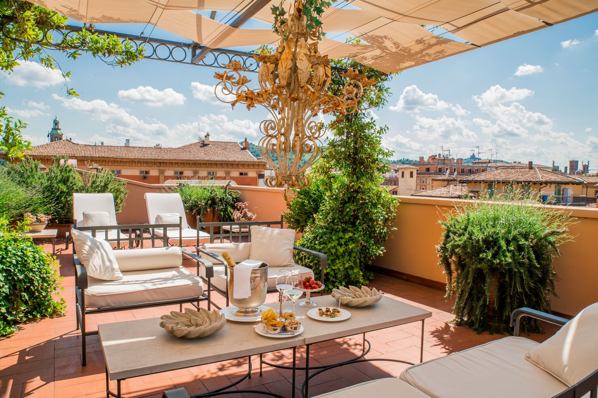 Suite, terrasse | Balcon