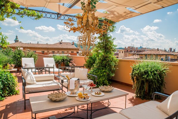 Suite, Terrace | Balcony