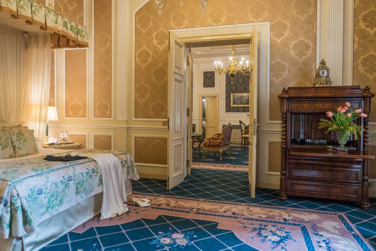 Suite presidencial (Giambologna) | Roba de llit d'alta qualitat, minibar i caixa forta a l'habitació 