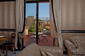 Suite, terrasse | Vue de la chambre