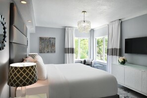 King Suite / Ocean Front | 1 bedroom, in-room safe, desk, blackout drapes