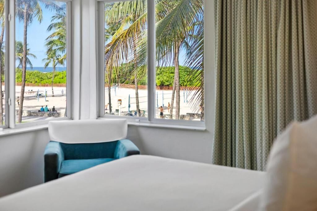 Ocean Front King | 1 bedroom, in-room safe, desk, blackout drapes