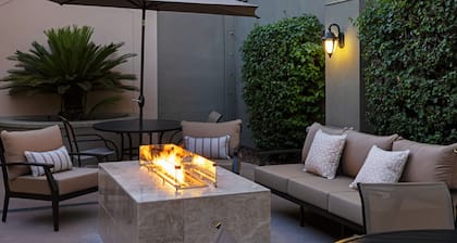 Courtyard by Marriott Baldwin Park