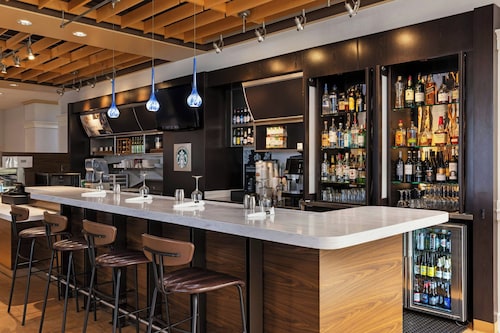 Courtyard by Marriott Baldwin Park