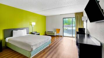 Free WiFi, bed sheets