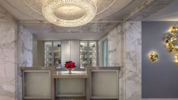 Couples treatment rooms, sauna, body treatments, aromatherapy