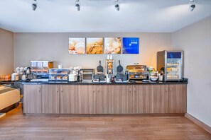 Free full breakfast - Comfort Inn Moncton East (Moncton)