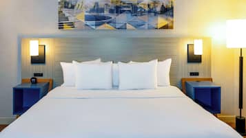 Room, 1 King Bed | Premium bedding, pillowtop beds, desk, blackout drapes