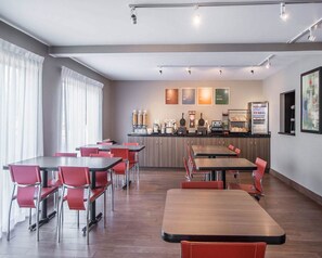 Free full breakfast  - Comfort Inn Moncton East (Moncton)