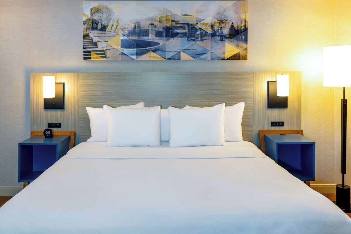 room, 1 king bed | premium bedding, pillow-top beds, desk, blackout curtains