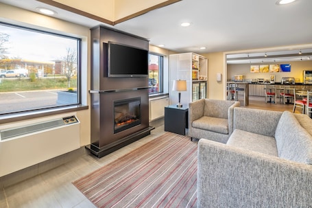 Lobby. Comfort Inn Moncton East