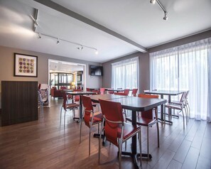Déjeuner complet gratuit