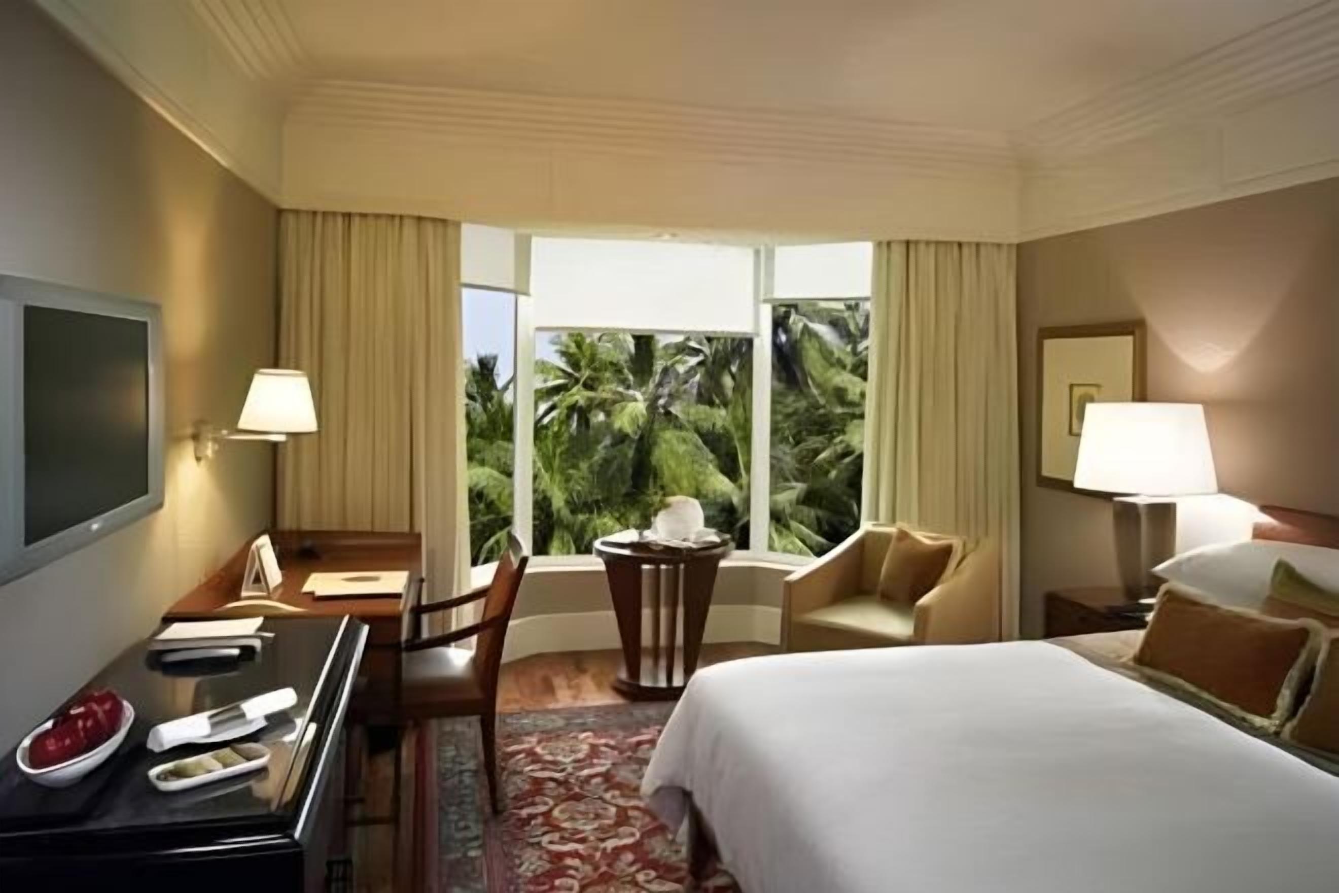 Roupas de cama premium, edredons de pluma, frigobar, cofres nos quartos