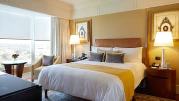 Ropa de cama de alta calidad, cubrecamas y minibar