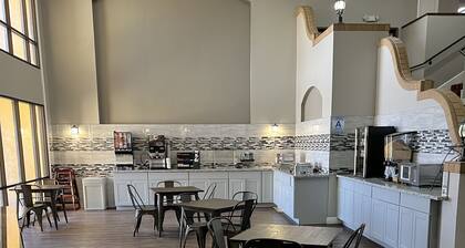 Ramada by Wyndham Barstow