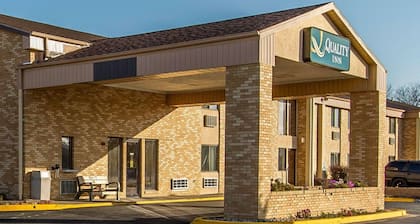 Quality Inn Burlington near Hwy 34