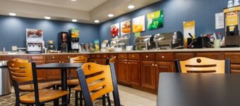 퀄리티 인 벌링턴 - 하이웨이 34 근처