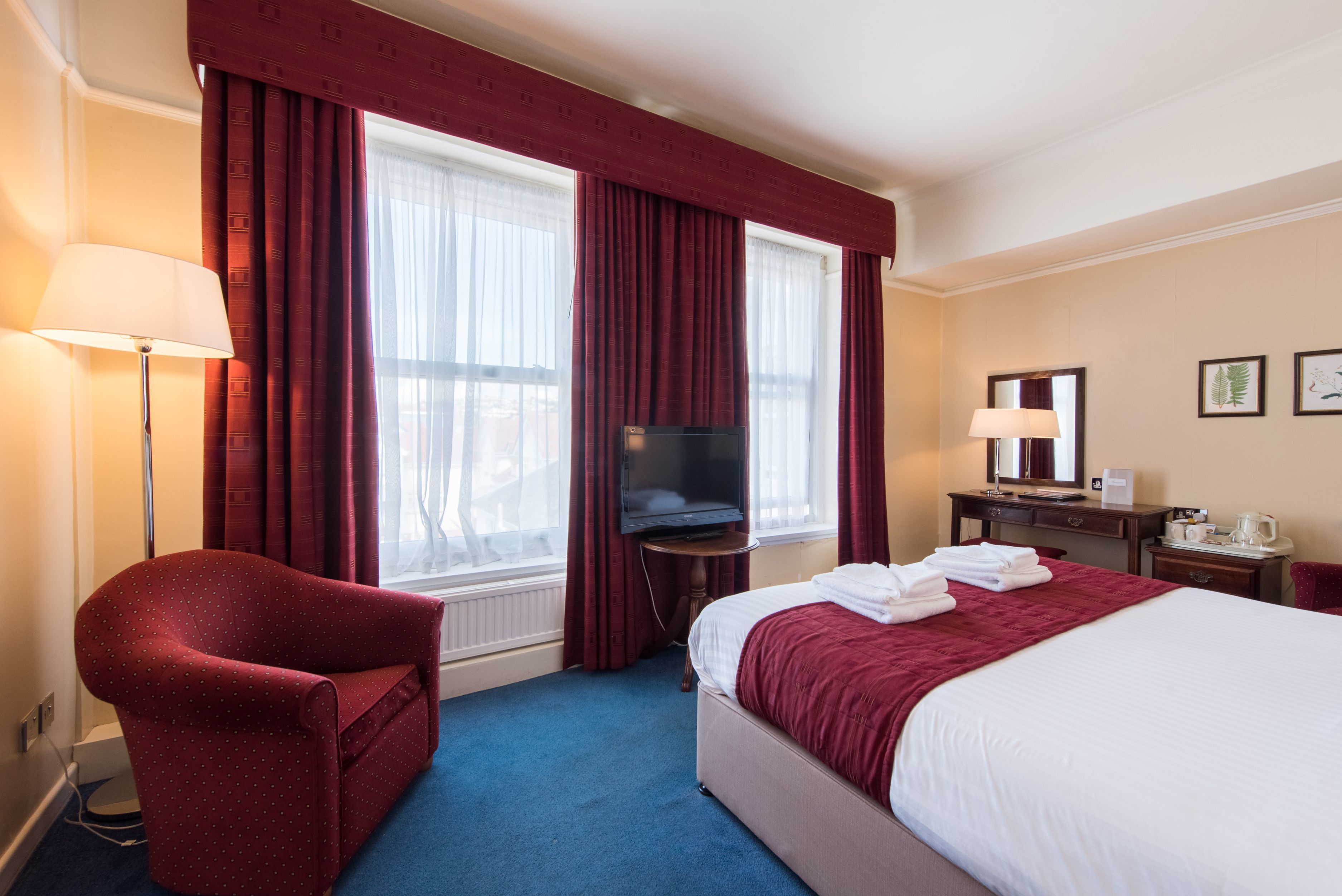 classic twin room | 1 bedroom, desk, iron/ironing board, free wifi