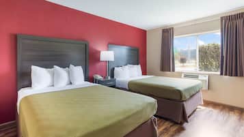 Lydisolert, strykejern/-brett og ekstrasenger (mot et tillegg)