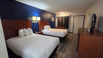 Phòng Tiêu chuẩn, 2 giường đôi, không hút thuốc, tủ lạnh & lò vi sóng | 1 phòng ngủ, nệm có lớp đệm bông, bàn, bàn ủi/dụng cụ ủi quần áo