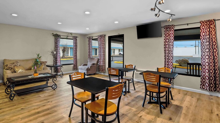 Rodeway Inn & Suites Brookhaven