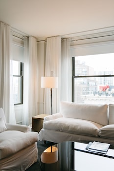 Frette Italian sheets, premium bedding, in-room safe, desk at Ambassador Chicago, part of JdV by Hyatt