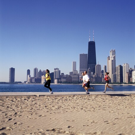 Ambassador Chicago, part of JdV by Hyatt - Image 6