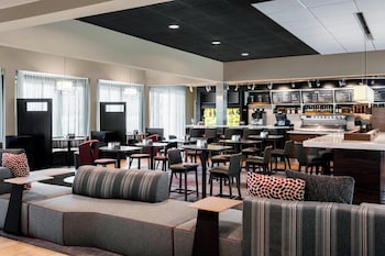 Courtyard by Marriott Chicago O'Hare