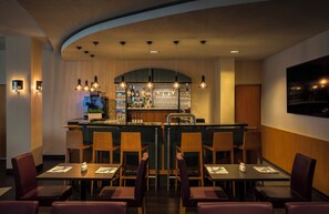 Bar (on property) - Hotel Freiburg City Center by Leonardo Hotels (Freiburg im Breisgau)