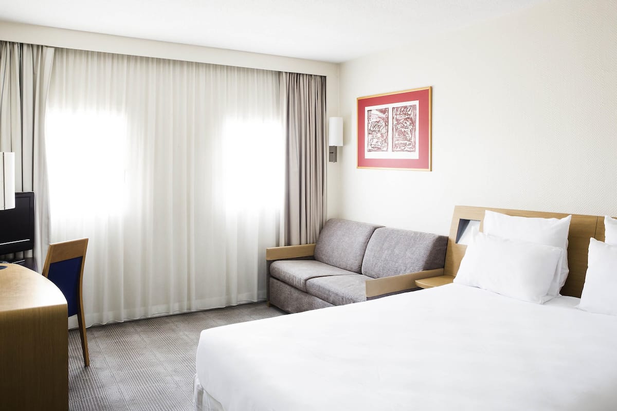 Chambre Supérieure, 1 grand lit et 1 canapé-lit