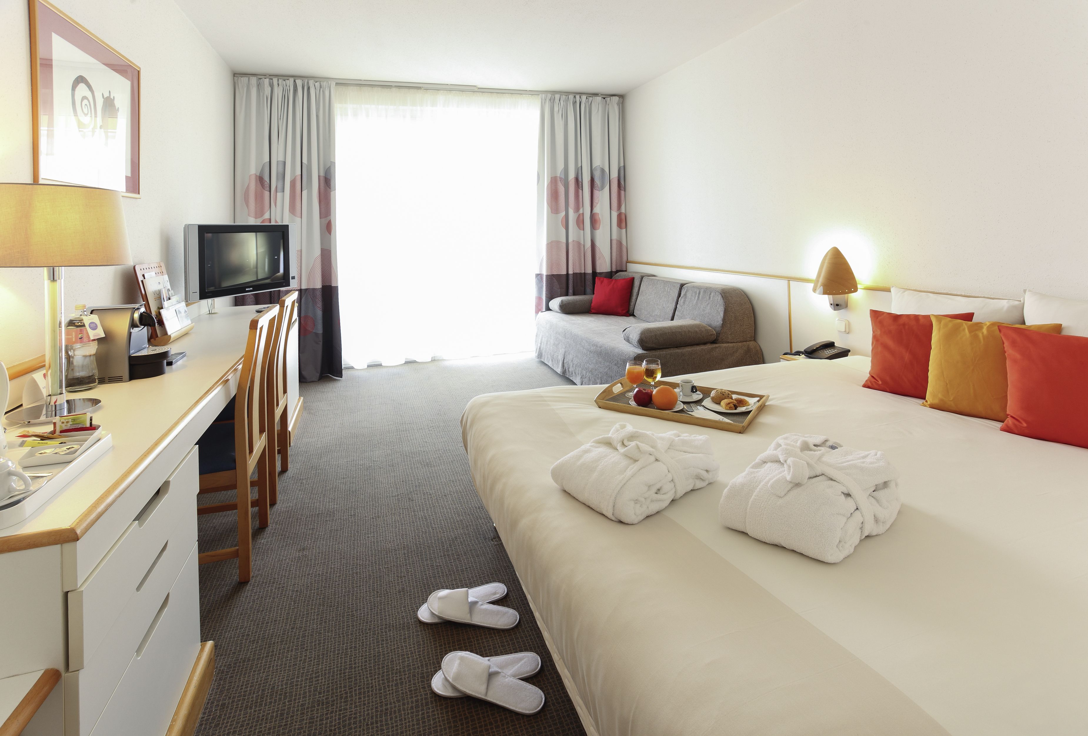 Minibar, in-room safe, desk, laptop workspace