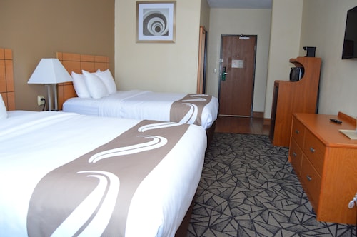 Quality Inn Coralville - Iowa River Landing