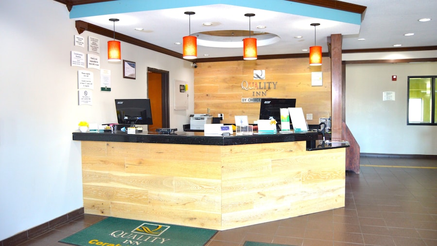 Quality Inn Coralville - Iowa River Landing