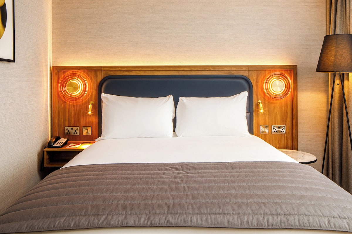 In-room safe, desk, laptop workspace, iron/ironing board