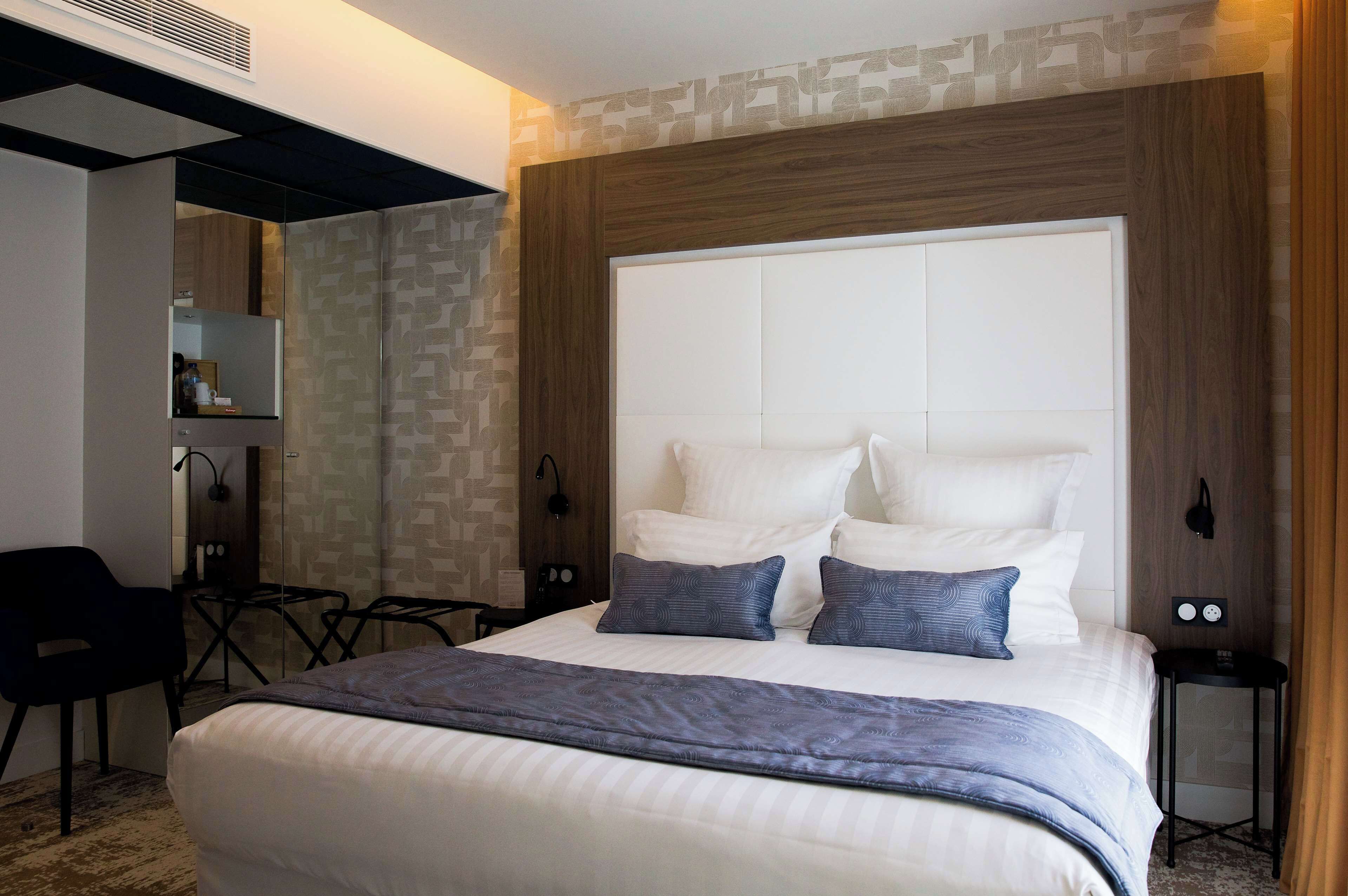 1 bedroom, premium bedding, pillow-top beds, minibar